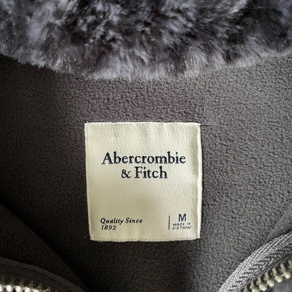 Abercrombie & Fitch Leopard Faux Fur Half Zip Jacket Pullover Sweatshirt Size M - Picture 9 of 11